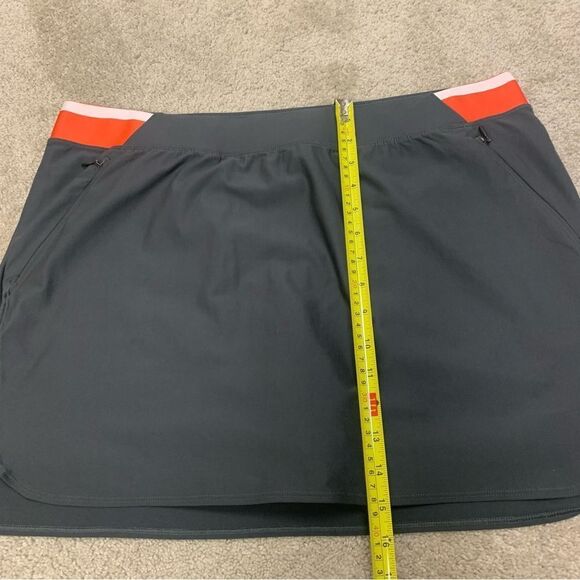 UNDER Armour Women's Gray UA Links Knit Golf Skort Sz XL NWT - Picture 9 of 10